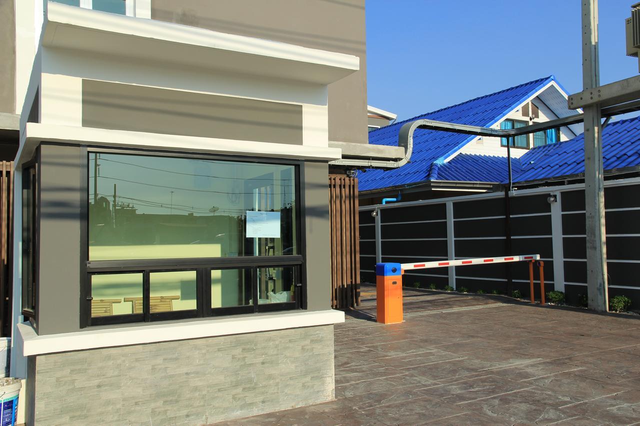 Aparthotel Modernbright Laemchabang Bang Lamung Exteriér fotografie