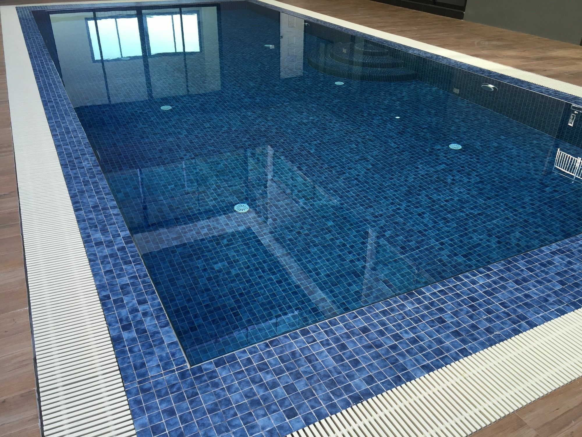 Aparthotel Modernbright Laemchabang Bang Lamung Exteriér fotografie