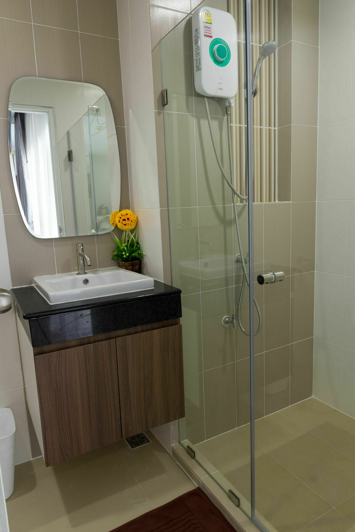 Aparthotel Modernbright Laemchabang Bang Lamung Exteriér fotografie