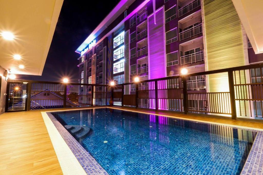 Aparthotel Modernbright Laemchabang Bang Lamung Exteriér fotografie